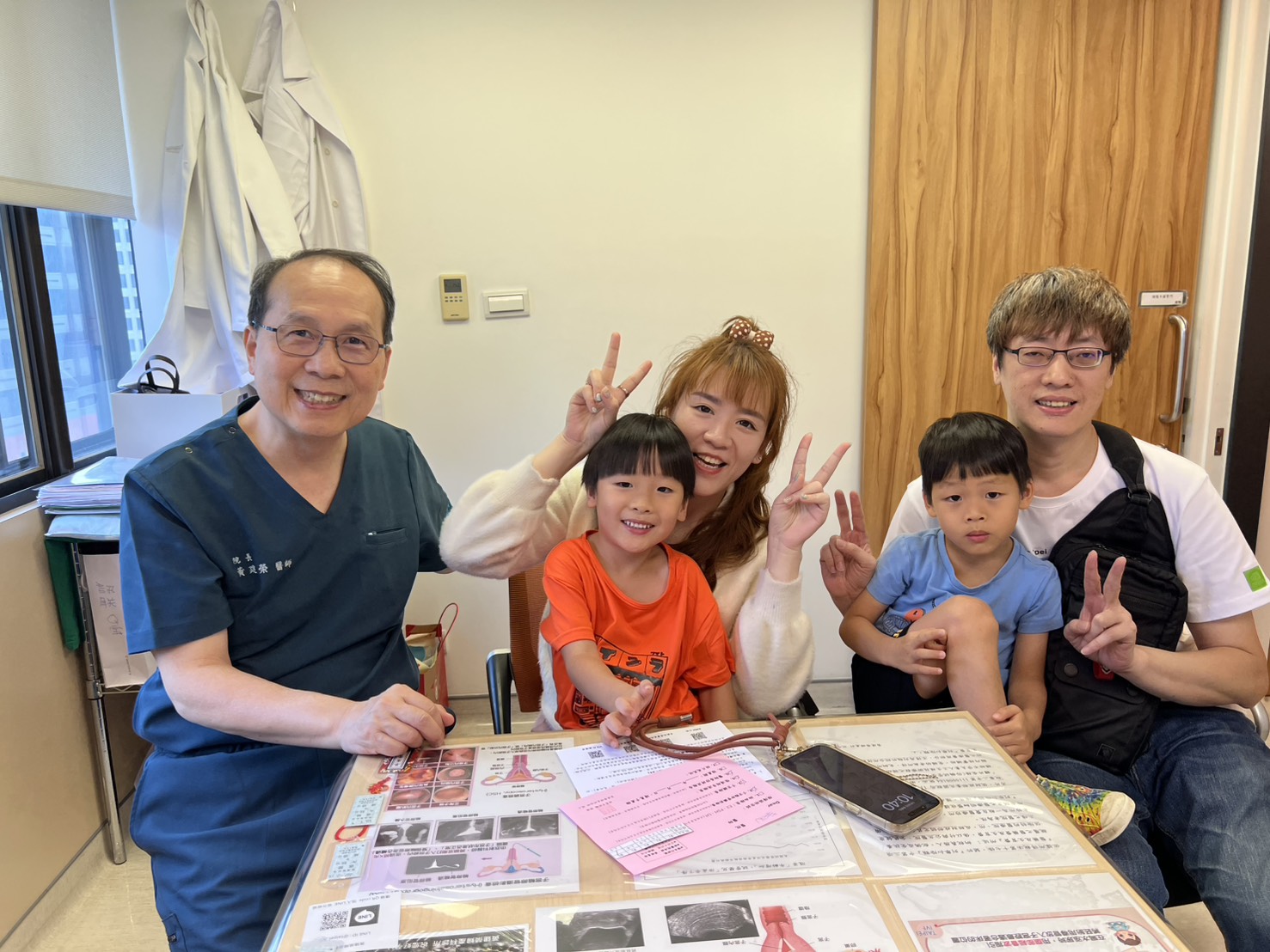 雙寶長大囉!在端午連假回娘家